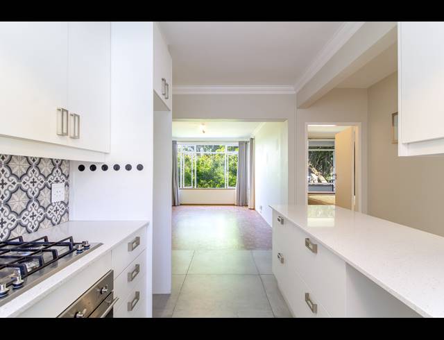 2 BEDROOM APARTMENT RENTED IN SEA POINT